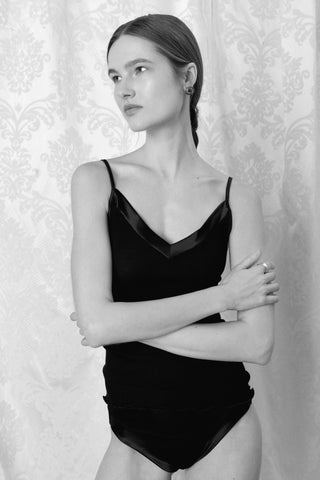 WOOL & SILK TOP WITH SATIN TRIM