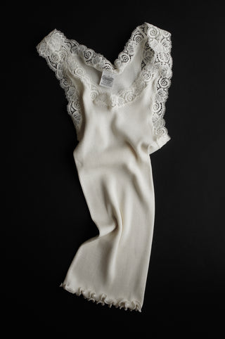 WOOL & SILK TOP WITH LACE