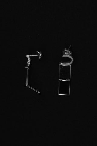 CURVA EARRING MOTION