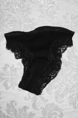 COTTON BRIEFS WITH LACE