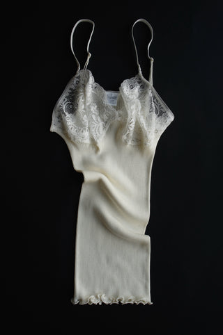 WOOL & SILK TOP WITH LACE